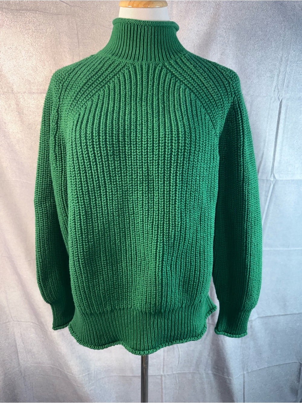 2286-J. Crew Women's Emerald Green Ribbed Turtleneck Sweater